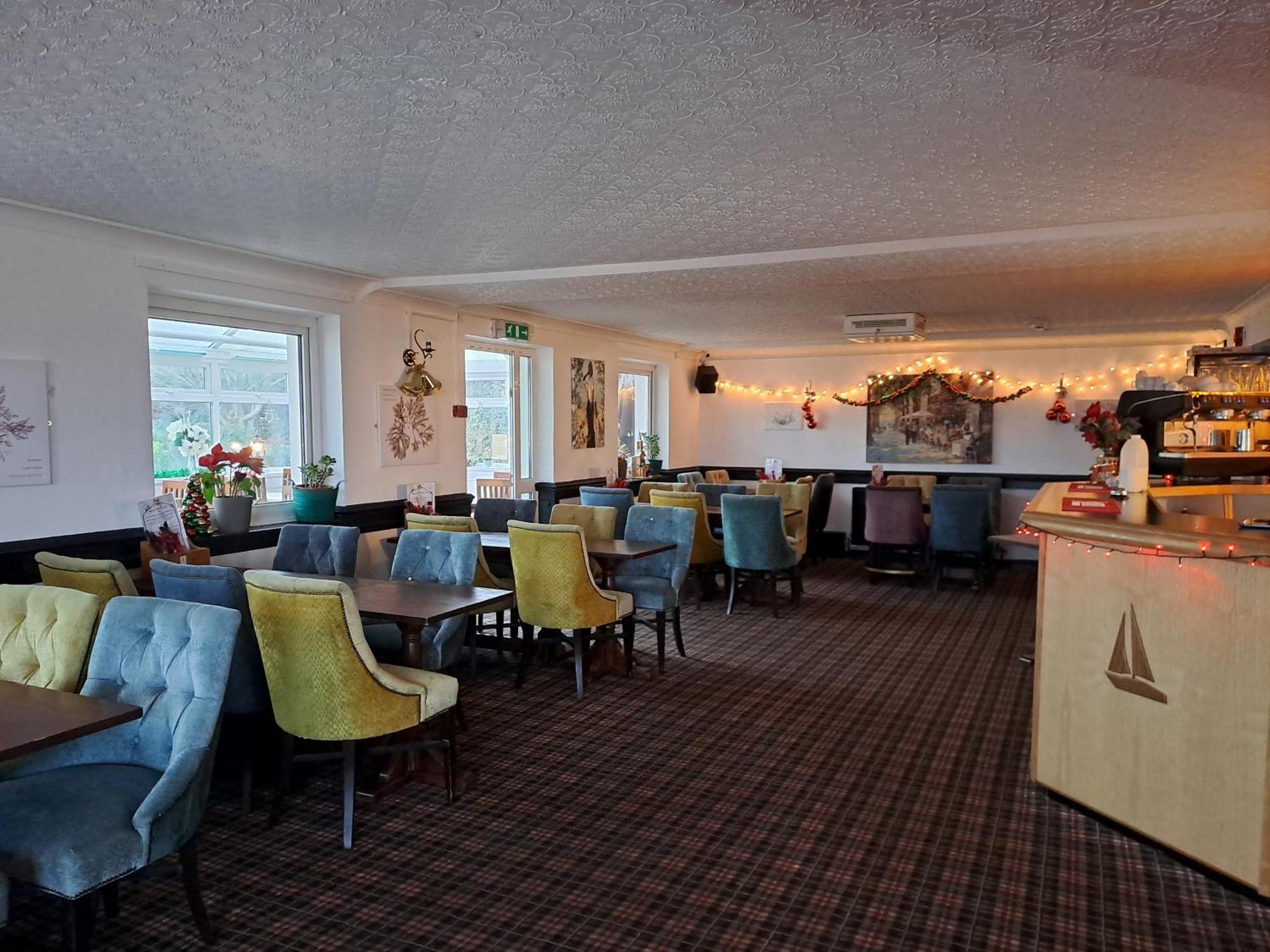 Boathouse Hotel Holyhead Exterior foto